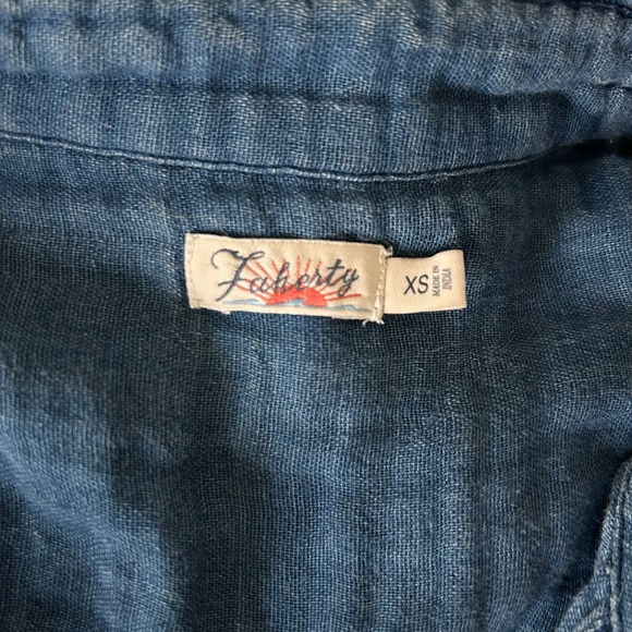 Faherty Indio Shirt Organic Cotton Gauze Chambray Blue Button Up Shirt Size XS - Picture 5 of 7